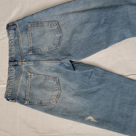 We the free woman's distressed light wash jeans size 25 - Picture 8 of 14